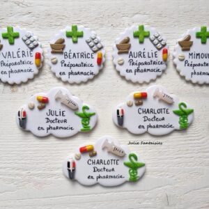 SUR COMMANDE Badge Métier Médical Fimo – badge pour Pharmacien Préparatrice en pharmacie